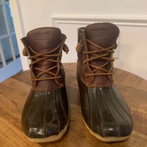 Sperry rain boots size 8.